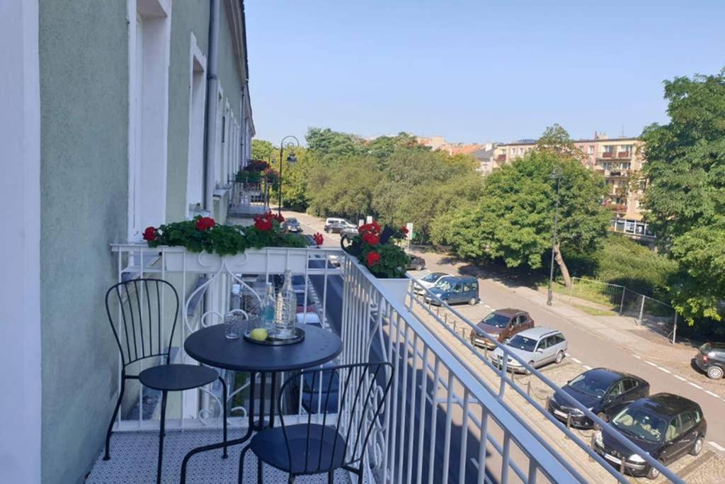 Apartament W Kamienicy Przy Plantach Kalisz Extérieur photo