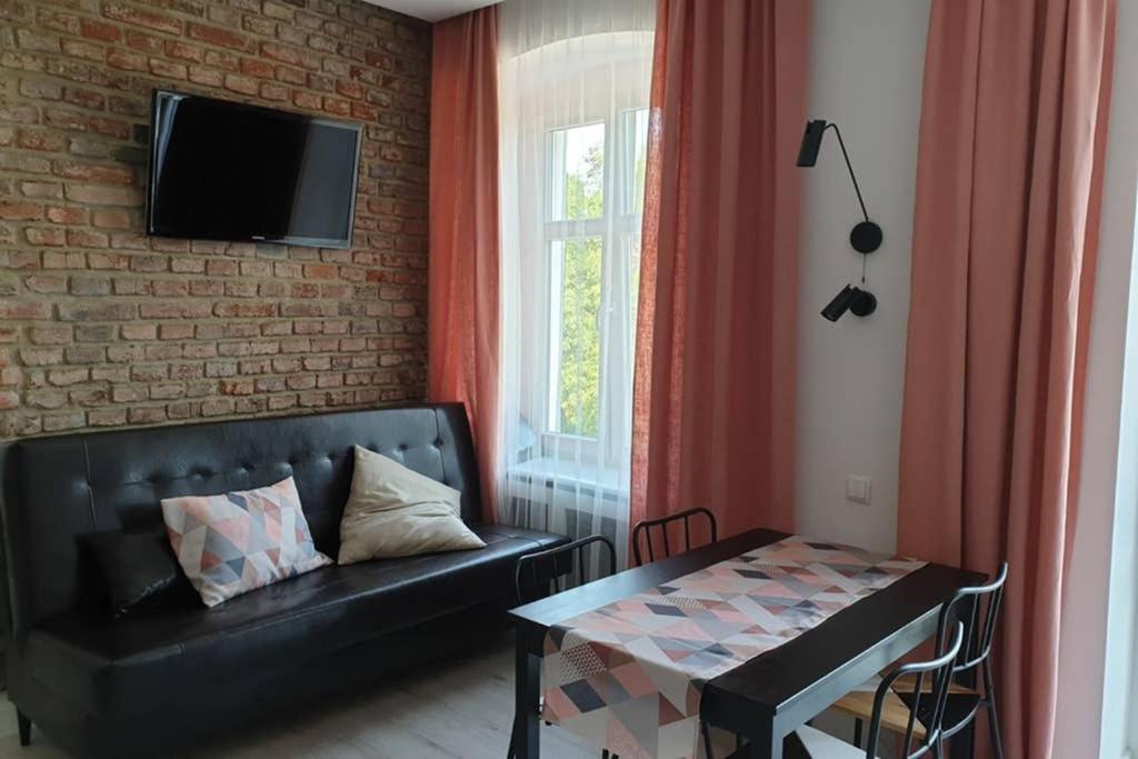 Apartament W Kamienicy Przy Plantach Kalisz Extérieur photo