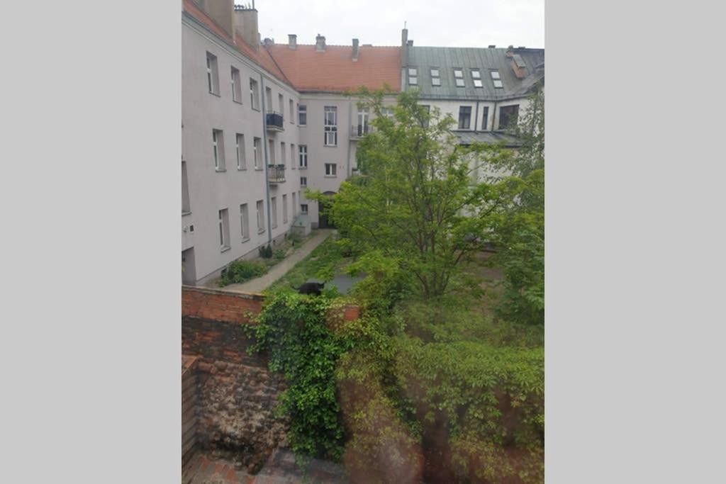 Apartament W Kamienicy Przy Plantach Kalisz Extérieur photo